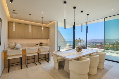 Dining room - contemporary dining room idea in Orange County