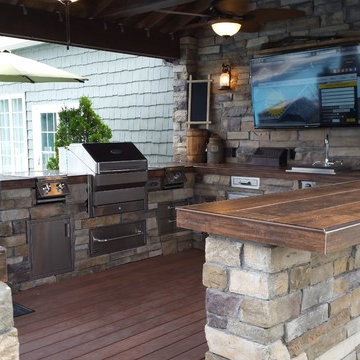 Outdoor Kitchen