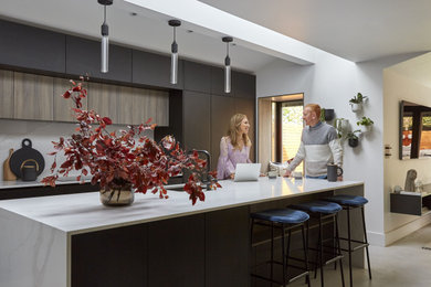 Home design - contemporary home design idea in London