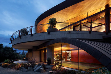 Inspiration for a midcentury exterior in Seattle.