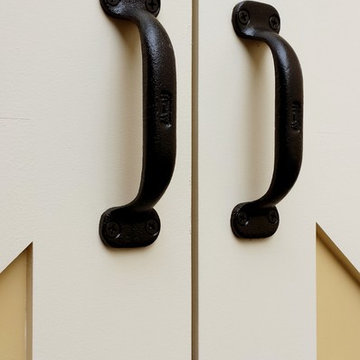 1906 Firland Garage Doors - Handle Detail