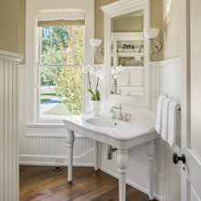Lori's 1/2 bath
