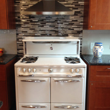 Kitchen stove alcove