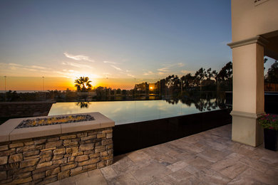 Photo of a contemporary pool in San Diego.