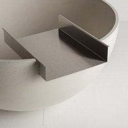 Solus Decor Scupper Water Feature Available in a Range of Colours - Outdoor Fountains And Ponds
