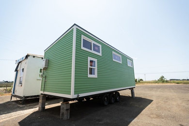 10' x 28' Willamette Farmhouse