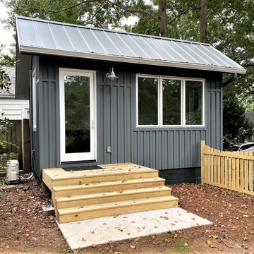 Woodlawn Ave - Detached Home Office