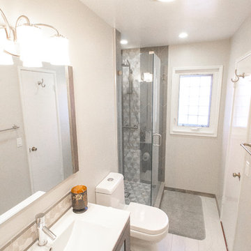 Modern bath in Whittier, CA