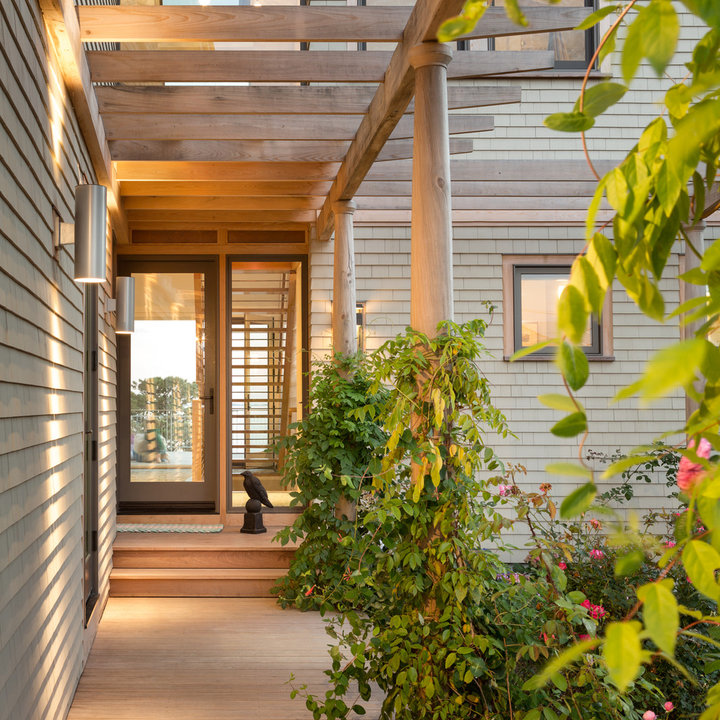 Entrance Pergola - Photos & Ideas