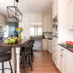 Hingham, Massachusetts - Traditional - Kitchen - Kitchen Islands And Kitchen Carts