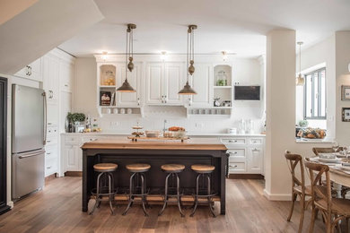 Inspiration for a mediterranean kitchen remodel in Los Angeles