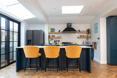 Design ideas for a traditional kitchen in London.