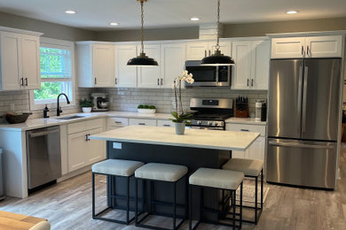 Example of a classic kitchen design in Bridgeport