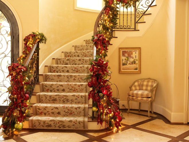 Traditional Staircase by Regina Gust Designs