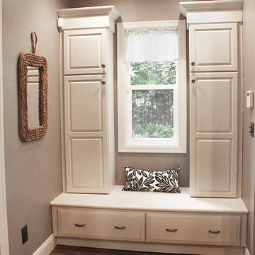 Direct Depot | White Two-Toned Traditional Kitchen