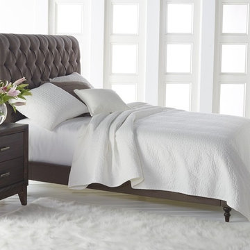 Remington Cocoa Linen Upholstered Queen Sleigh Bed