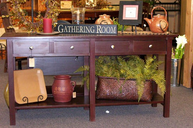 Example of a mountain style living room design in Cedar Rapids