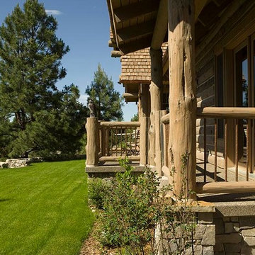 Rocky Mountain Log Homes - Relaxing Rustic Retreat