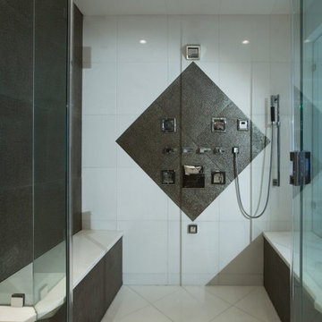Spa Treatment at Home with Stunning Bath and Walk-in Closet
