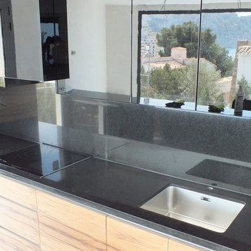 Proyecto en Calpe de Carpinteria, Cocina, Armarios, Puertas de paso, Baños