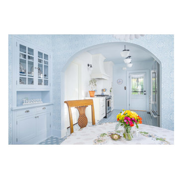 Sunny & Bright Kitchen