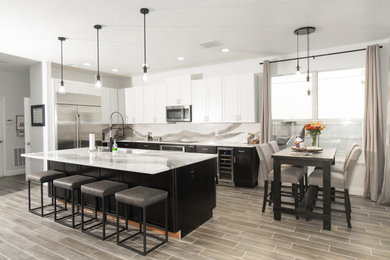 Inspiration for a modern kitchen remodel in Orlando