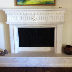 FP-53 FLOR DE LIZ - Fireplace Mantels