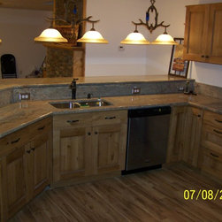 Rustic Knotty Oak - Kitchen Cabinetry