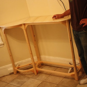 Honey Onyx Backsplash and Table in East Orange