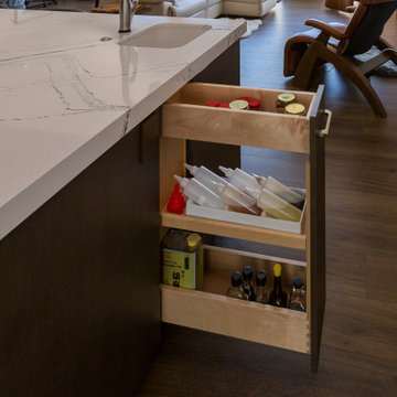 Elegant Carbon Gray; An Individual Kitchen