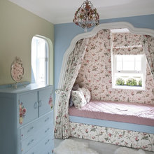 Lily Room