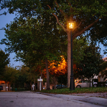Victorian Bulb Solar Lamp Post