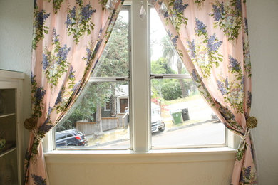 Example of a country dining room design in San Francisco