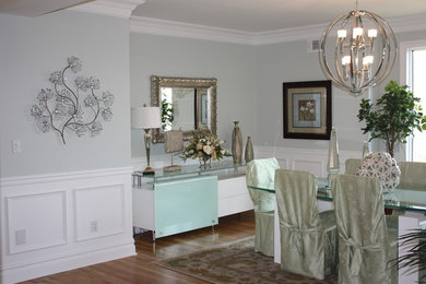 Example of an eclectic home design design in New York