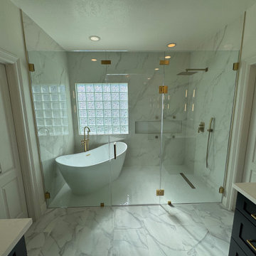Contemporary Master Bathroom in Katy