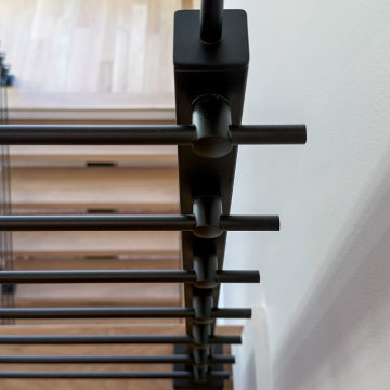Project #147 | Modern Staircase with Seattle Style Stringer