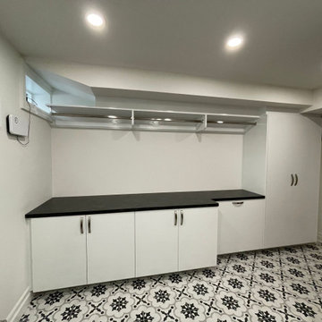 Black and white Laundry room