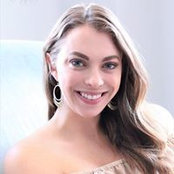 Emily Hiestand's photo