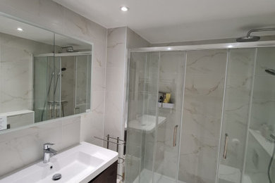 Modern Bathroom