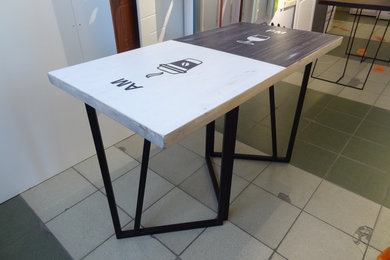 Обеденный стол в лофт-стиле