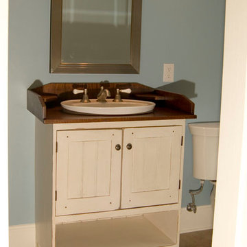 Norris Lake House White Kitchen
