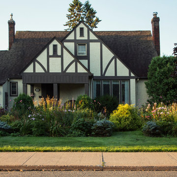 My Houzz: A Canadian Garden Is Well-Prepared for the Cold Weather Ahead