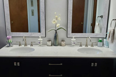 Bathroom photo in Indianapolis