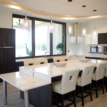EAT IN LUXURY FAMILY KITCHEN
