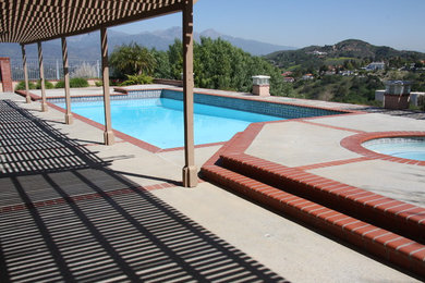 Example of an exterior home design in Los Angeles