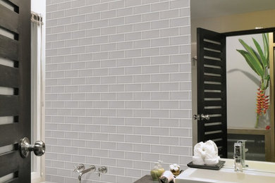 Example of a bathroom design in Los Angeles