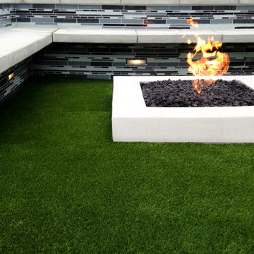 Blue Lagoon | Intimate Backyard