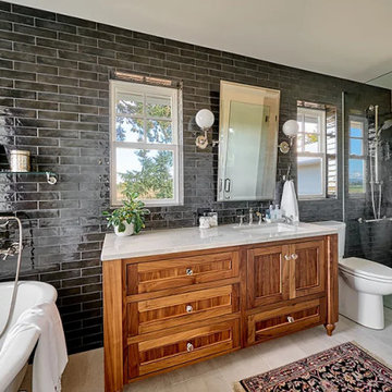 Traditional Southern Farmhouse Baths