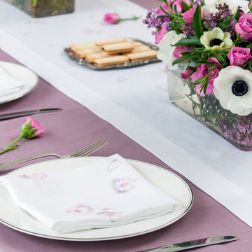 Huddleson - Artistic Contemporary Table Linens