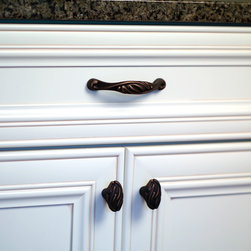 Schaub  Cabinet Hardware - Products